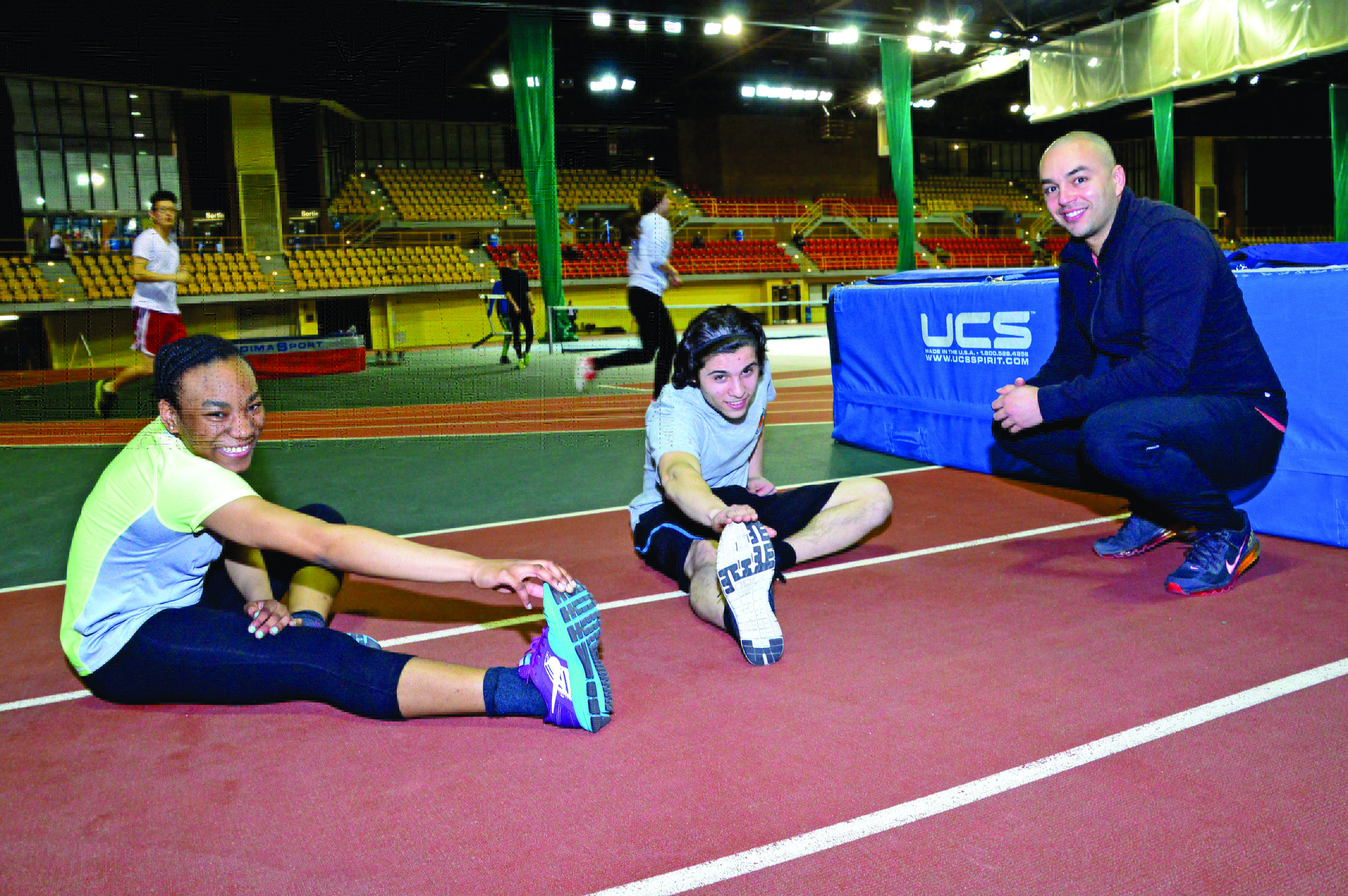 Photo of Macrozonaris with trainees.