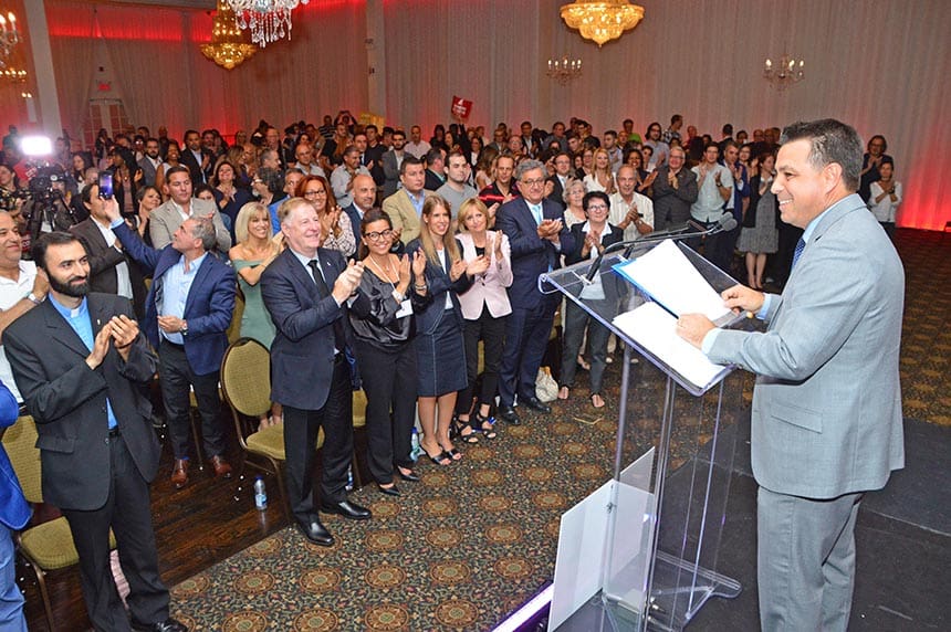A picture in an article on the Laval News