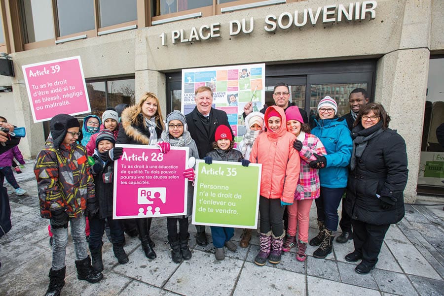 Mayor Demers helps mark International Children’s Rights Day