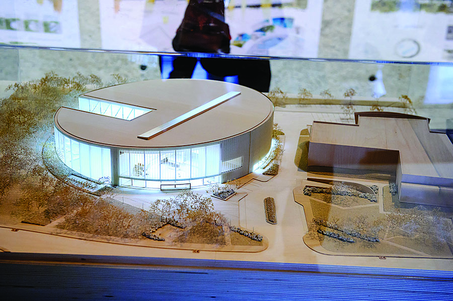 Laval Plans New Swimming Complex