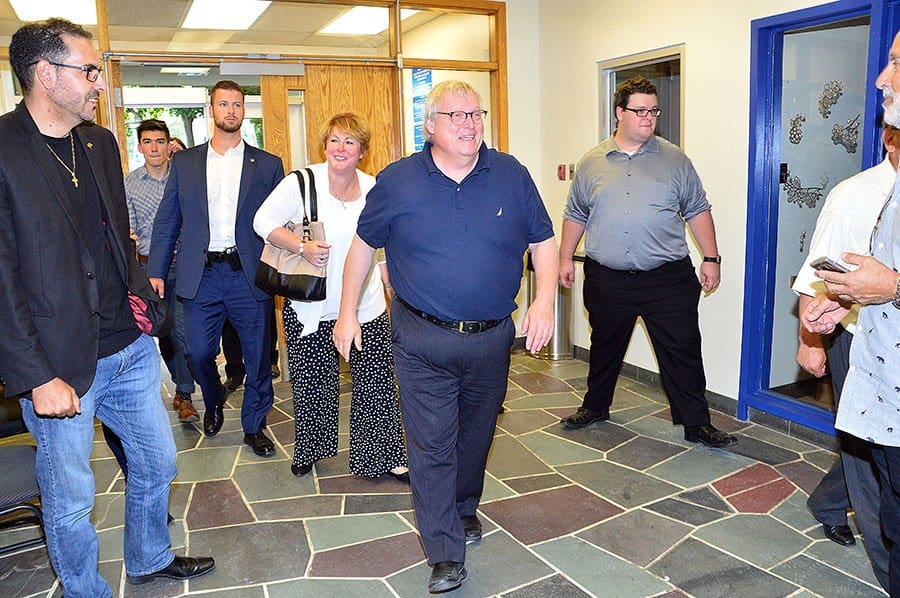 Health Minister Gaétan Barrette came to Laval to defend Liberal reforms, before October 1 election.