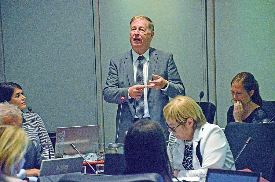 During the public question period, the mayor was asked to comment on the slow progress being made towards building an aquatic complex