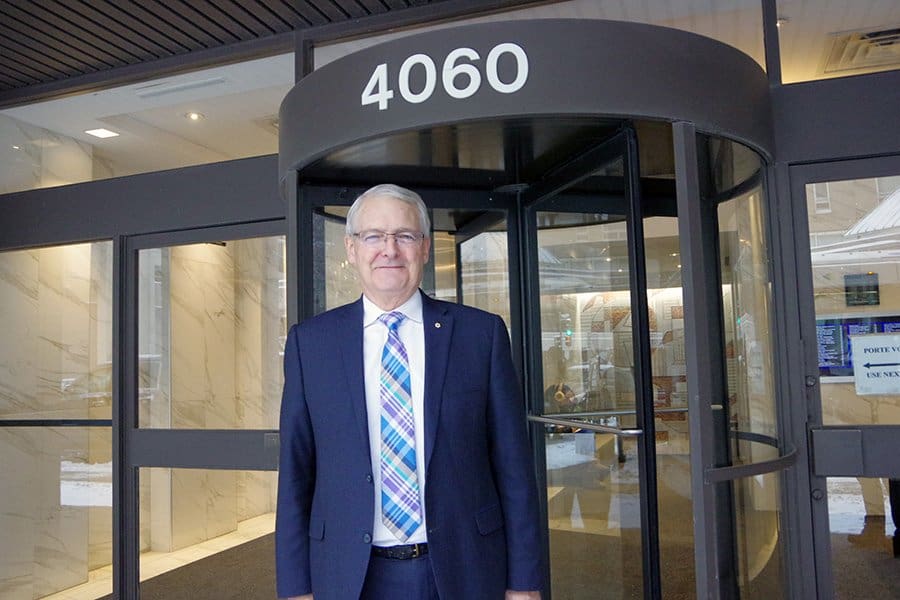 Transport Minister Marc Garneau supports ‘Lunar Gateway’