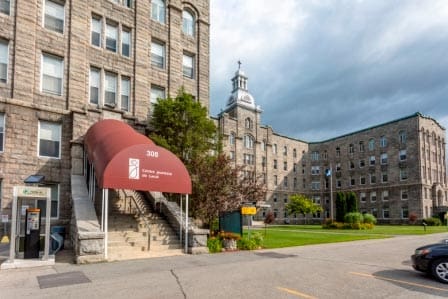 Four Centre de jeunesse de Laval staff have COVID-19