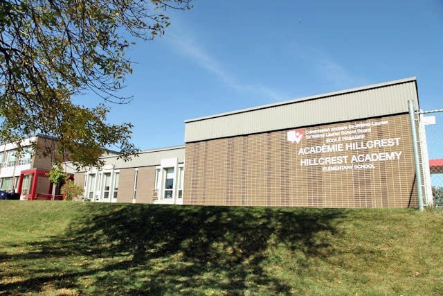 Outbreak of COVID-19 shuts Hillcrest Academy in Chomedey