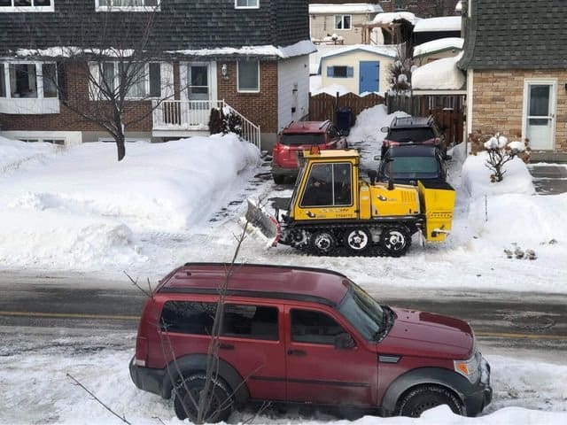 City of Laval says it has improved snow removal – but not everyone agrees