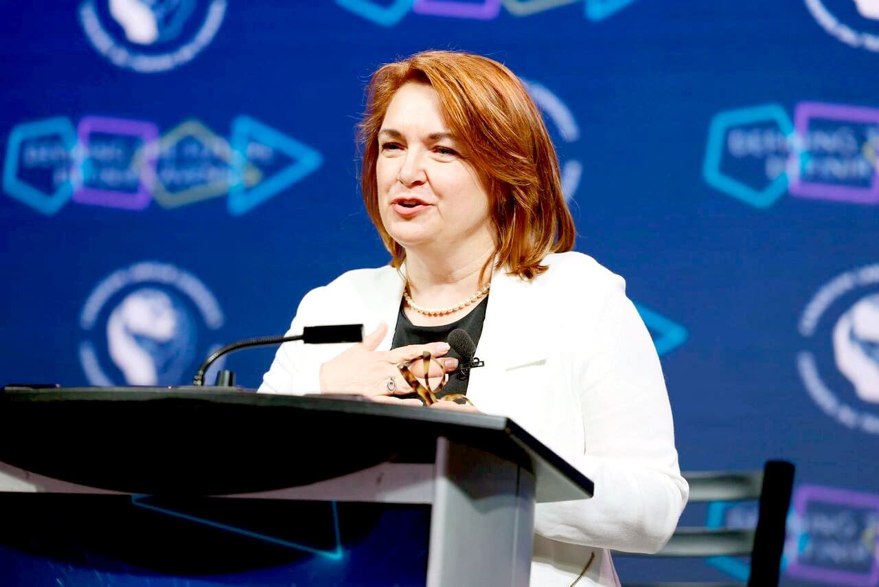 Who’s taking sides? ‘Conservatives are dangerous,’ Canadian Labour Congress says