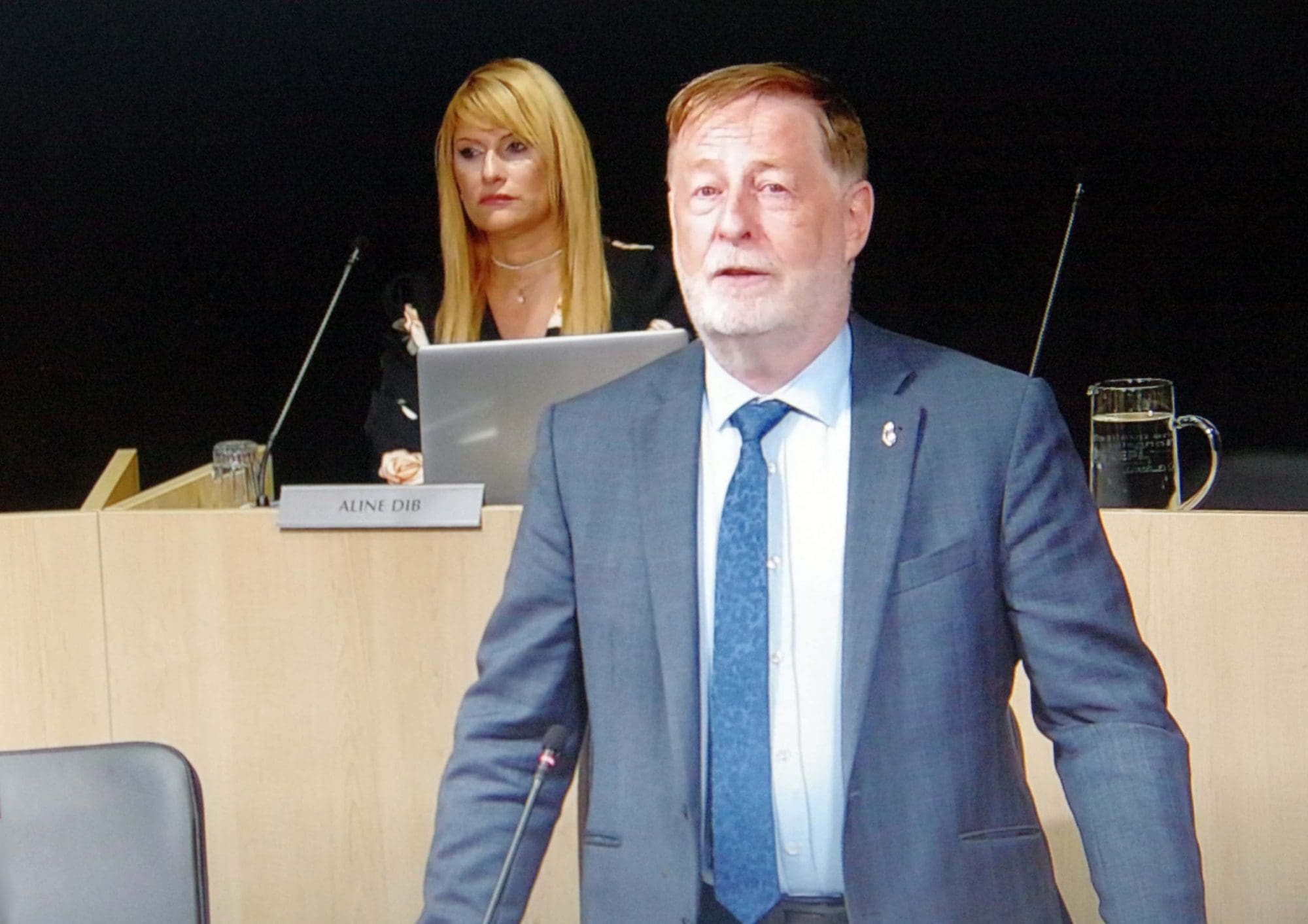 Laval wants Ottawa to take decisive action against gun violence