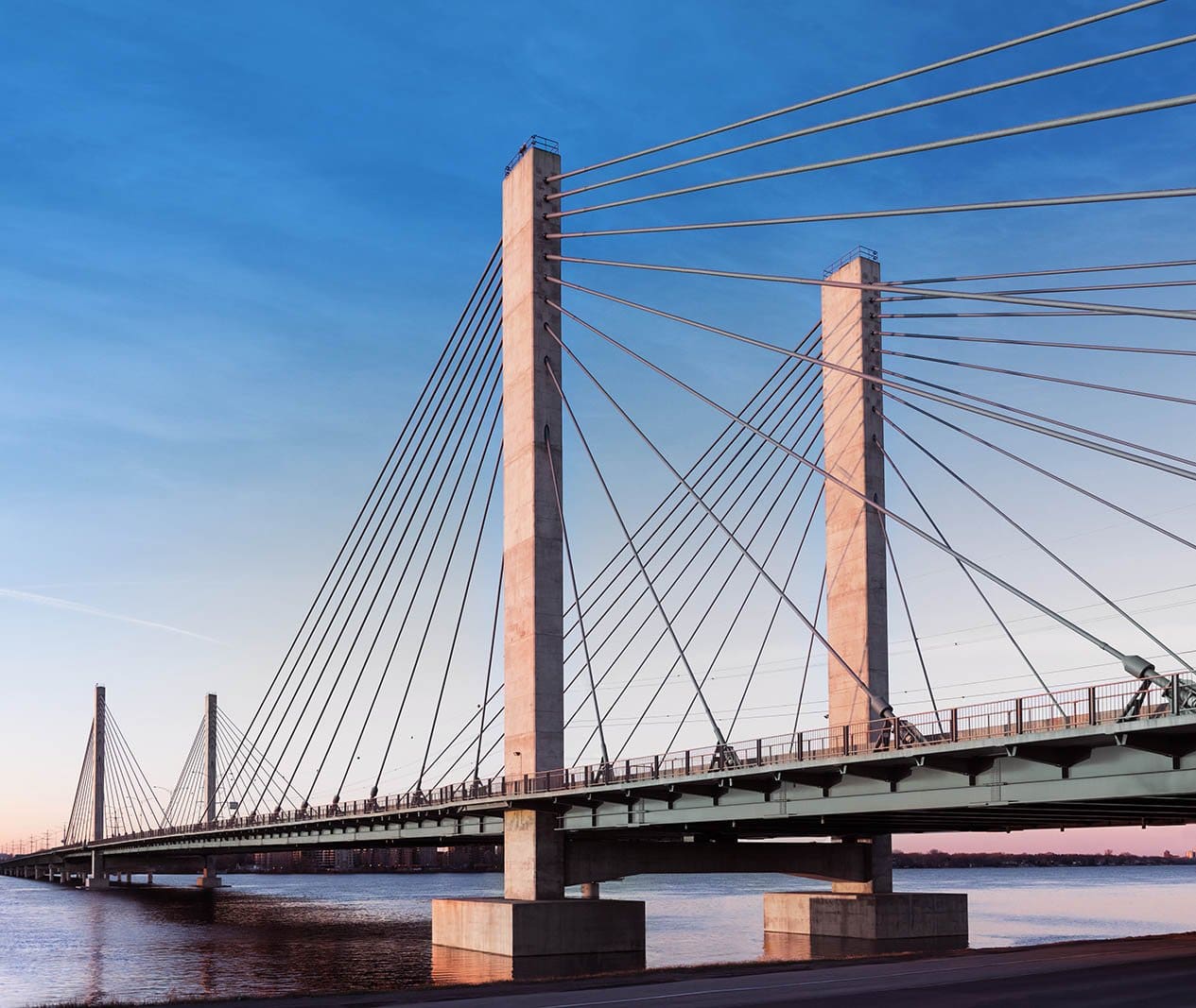 Warning issued over fraudulent texts demanding toll payments for A-25 bridge