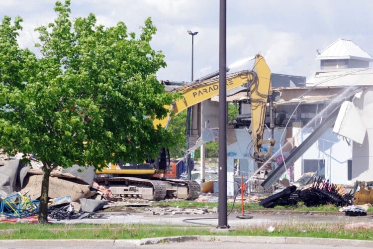 Portion of Méga Centre Notre-Dame being redeveloped into a light-industrial park